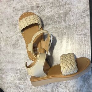 Baby girl sandals size 6 tan/nude